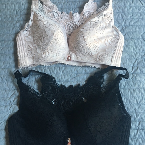 BNWOT Front closing flower back bra 32 DD/E Black - Picture 5 of 5